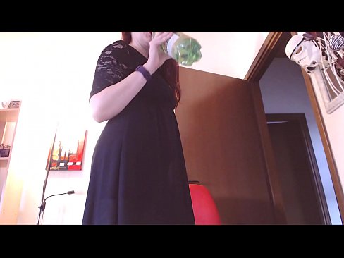 ❤️ Pokorna sužnja, ki obožuje umazane in sočne spodnjice, je po ogledu tega videa prisiljena masturbirati! Super seks na sl.passionfeverspot.ru ❌️❤